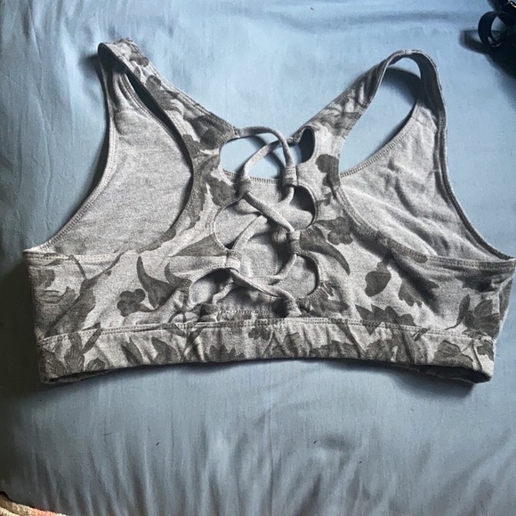 Large Old Navy Active Go Dry Gray Floral Sports Bra - Picture 2 of 8